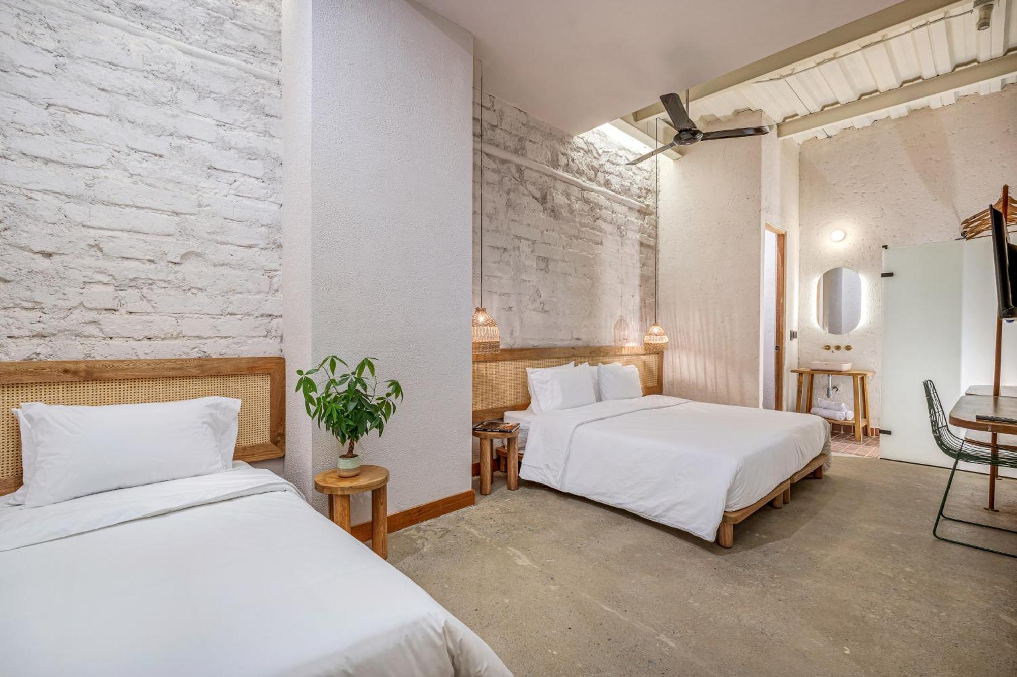 מדיין Botanica Casa Hotel Manila By Housy Host מראה חיצוני תמונה