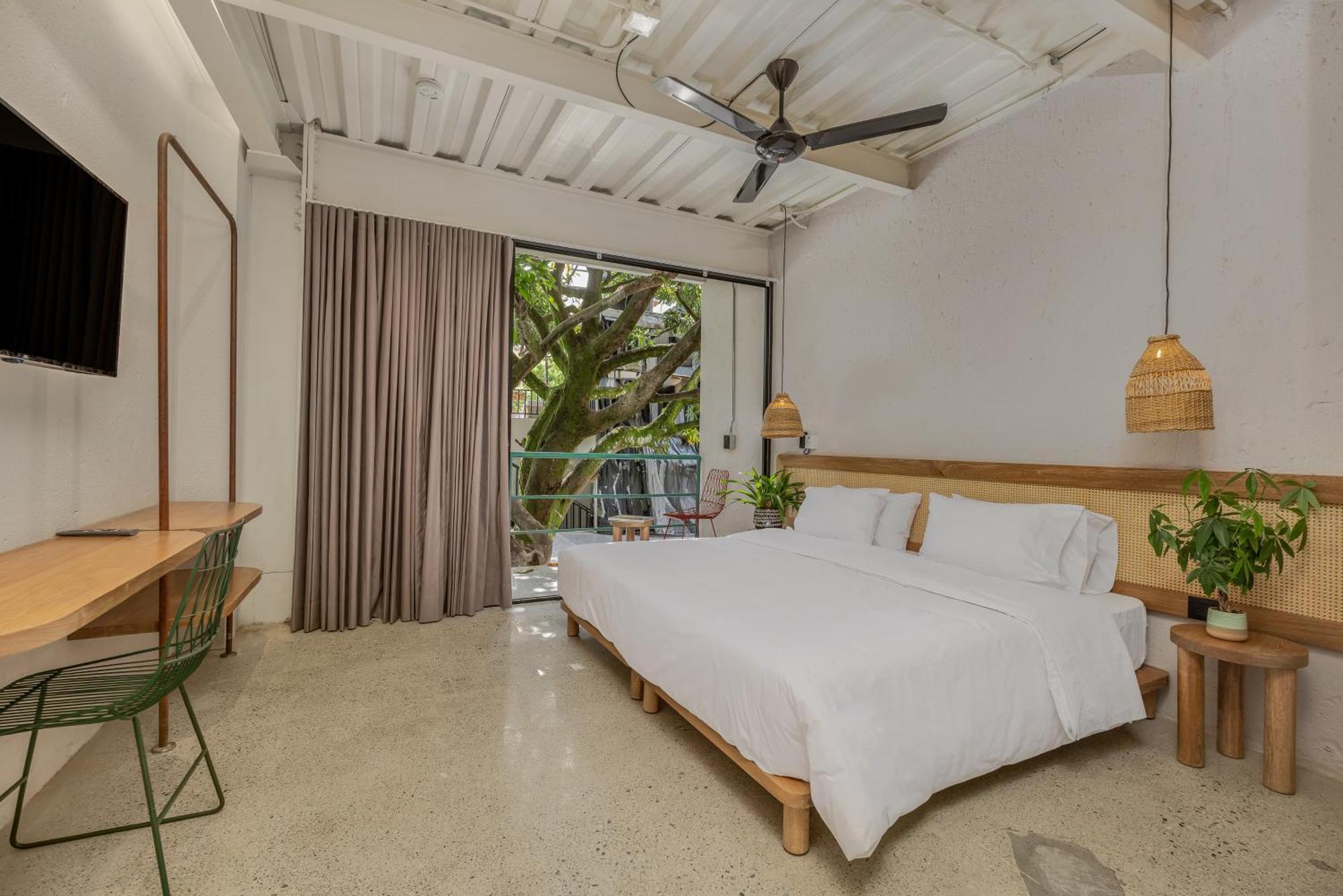 מדיין Botanica Casa Hotel Manila By Housy Host מראה חיצוני תמונה