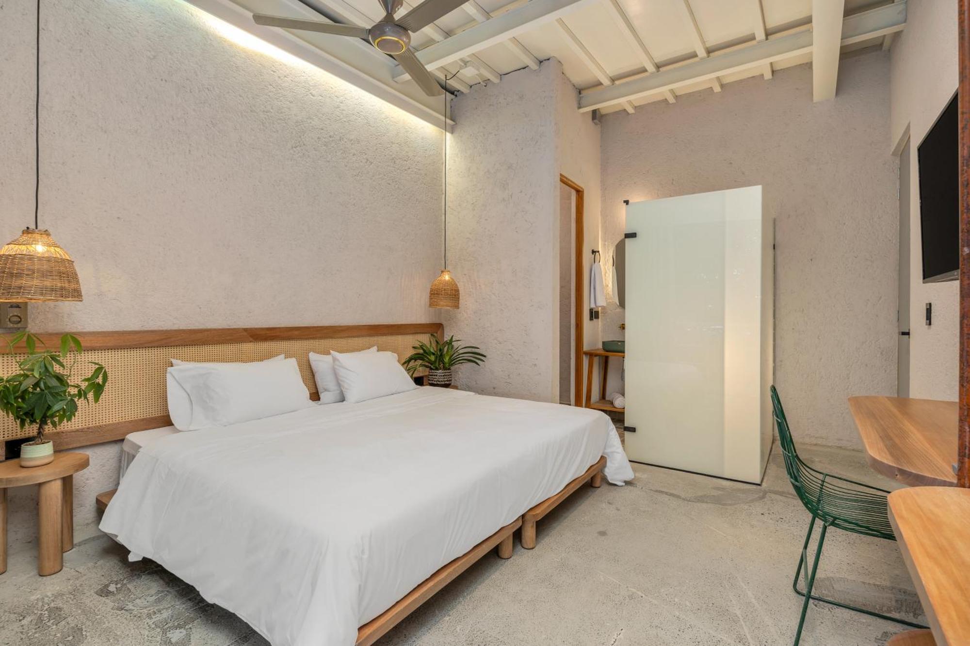 מדיין Botanica Casa Hotel Manila By Housy Host מראה חיצוני תמונה