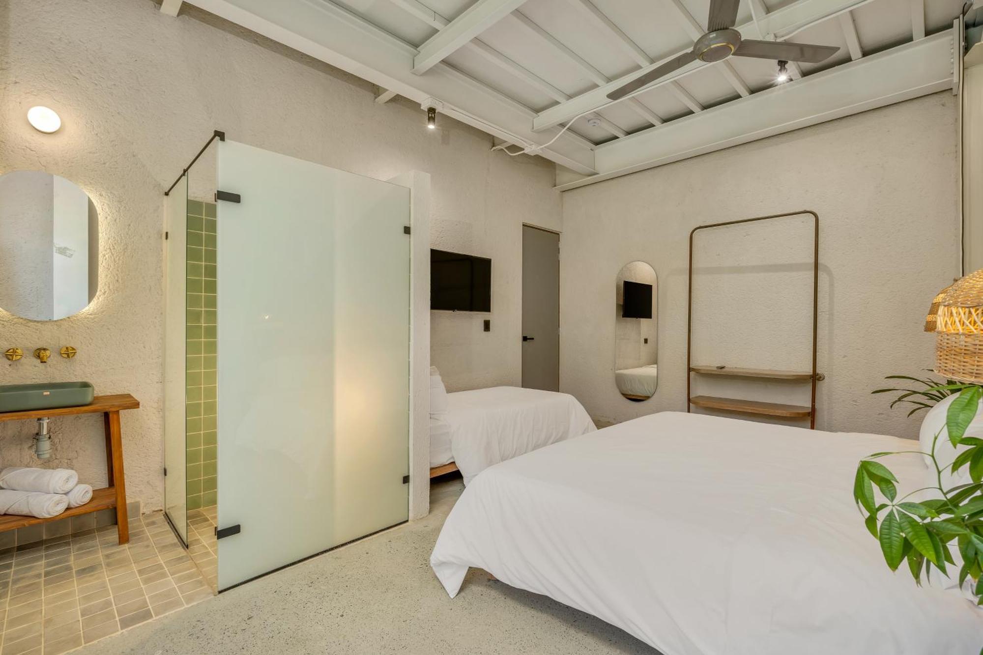 מדיין Botanica Casa Hotel Manila By Housy Host מראה חיצוני תמונה